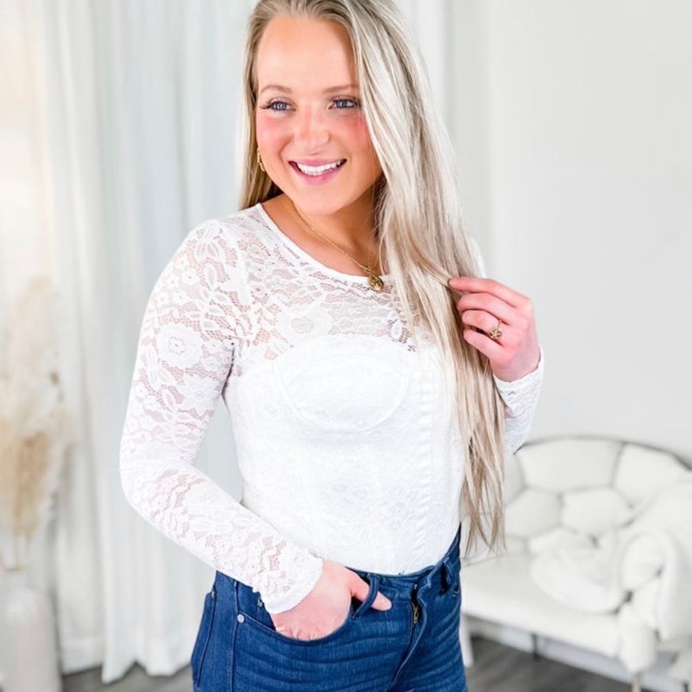 White Birch Lace Bodysuit Sweetheart Neckline Long Sleeve XL